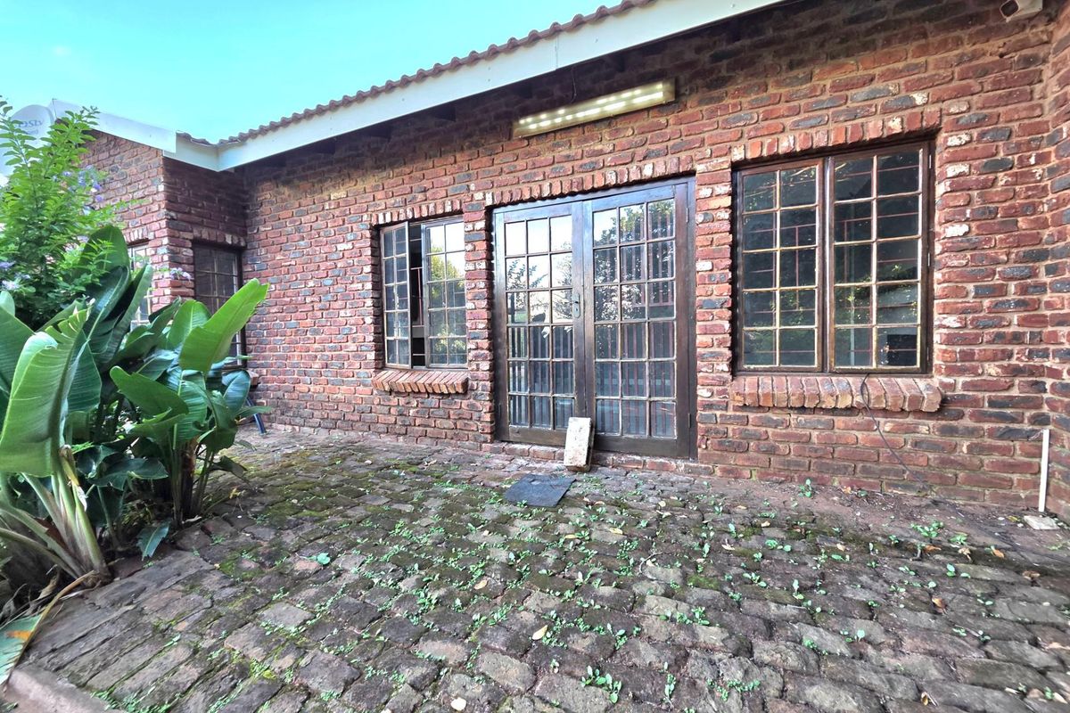 Family Haven with Sea Views - Photo 5