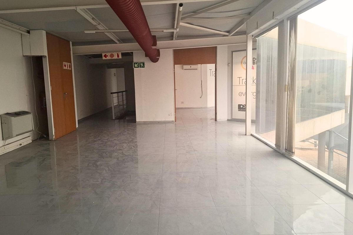 Office To Rent in Fairland, Randburg - Photo 2