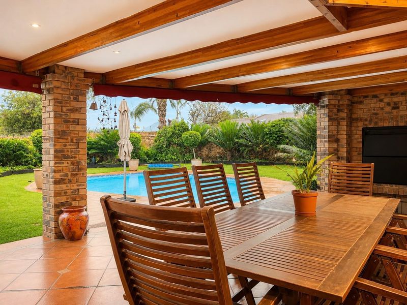 Spacious, Well-Built Family Home in a Prime Estate in Meyersdal - Photo 2