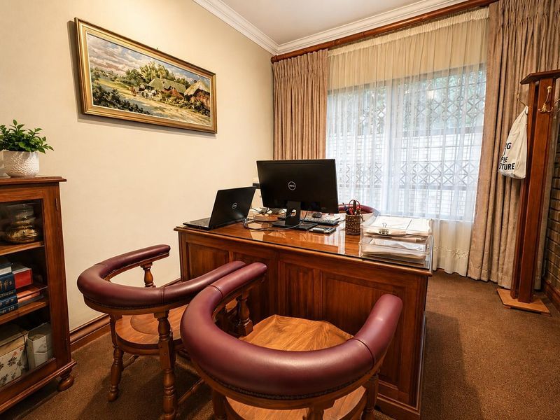 Spacious, Well-Built Family Home in a Prime Estate in Meyersdal - Photo 10