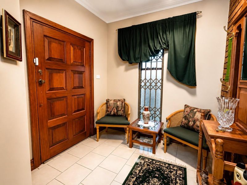 Spacious, Well-Built Family Home in a Prime Estate in Meyersdal - Photo 7
