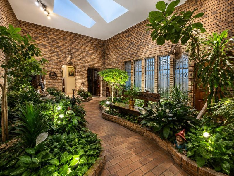 Spacious, Well-Built Family Home in a Prime Estate in Meyersdal - Photo 4