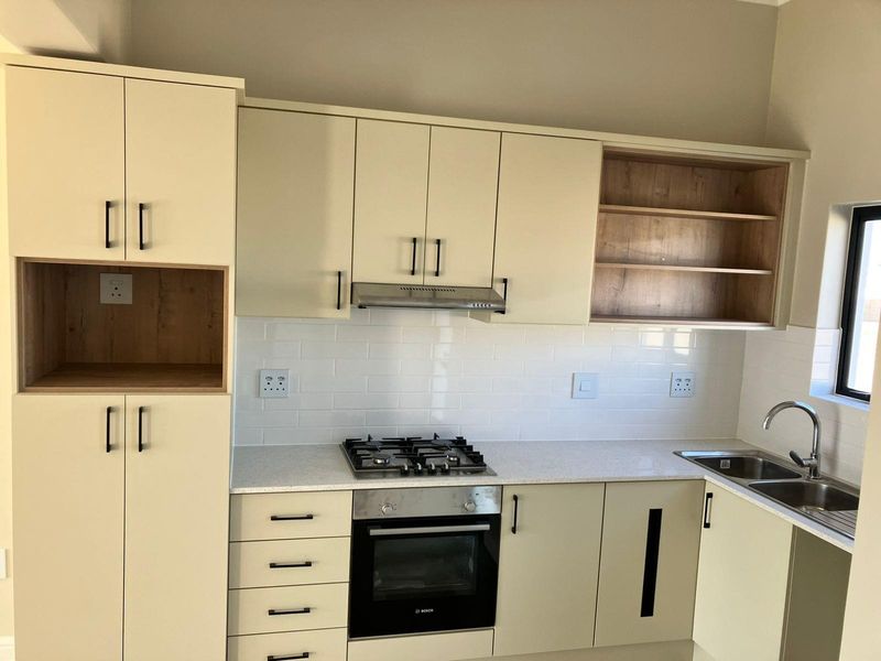 House For Sale in Laguna, Langebaan - Photo 4