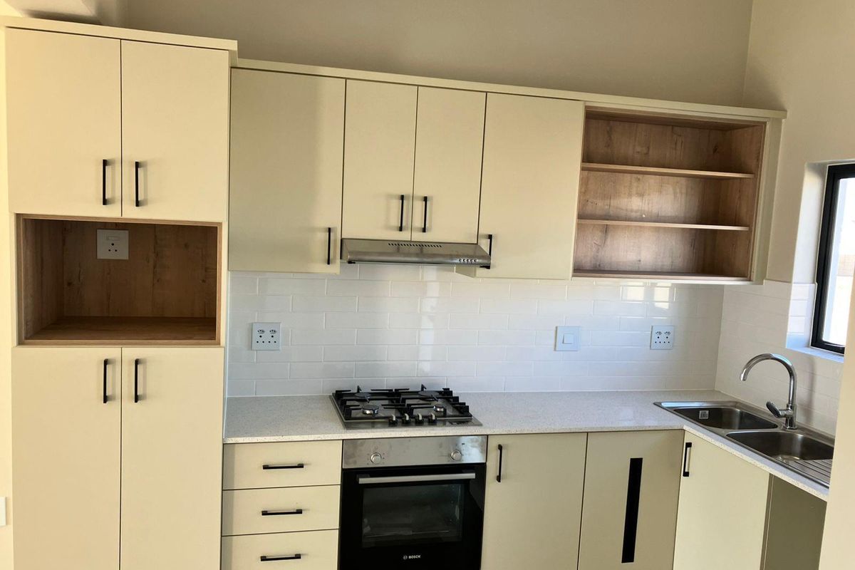 House For Sale in Laguna, Langebaan - Photo 4