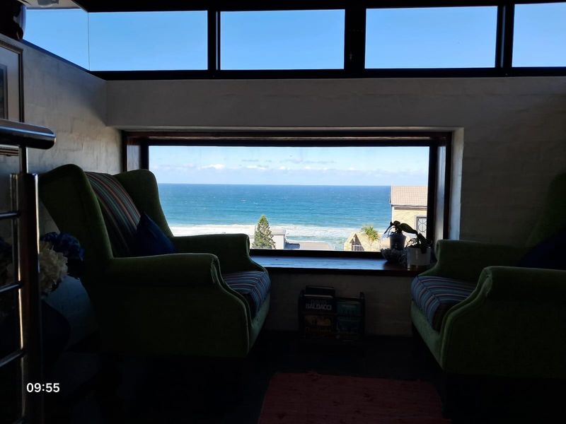 Architecturally Designed Coastal Home - Dual Aspect Views - Designed with Nature in Mind! - Photo 5