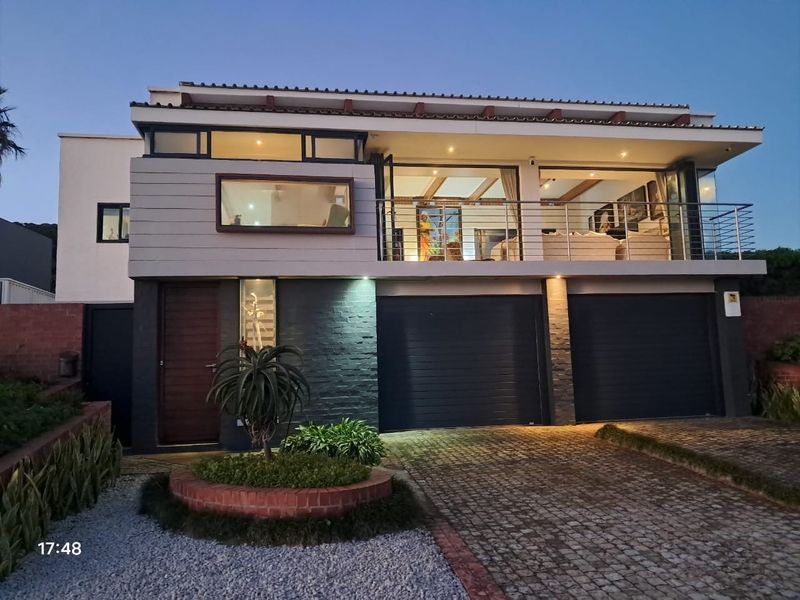 Architecturally Designed Coastal Home - Dual Aspect Views - Designed with Nature in Mind! - Photo 1