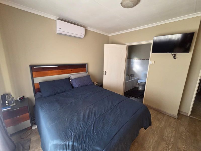 Beautiful Three-Bedroom Townhouse for Sale - Photo 3