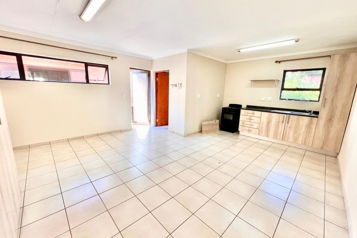 Modern 1 Bed Studio Apartment To Rent - Available 1 June - Photo 3