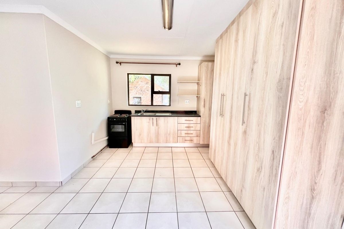 Modern 1 Bed Studio Apartment  To Rent in Beaulieu, Midrand - Photo 3