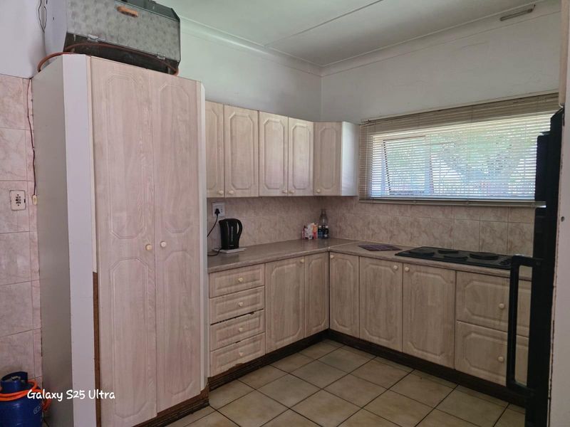 House For Sale in Witbank Ext 8, Witbank - Photo 5