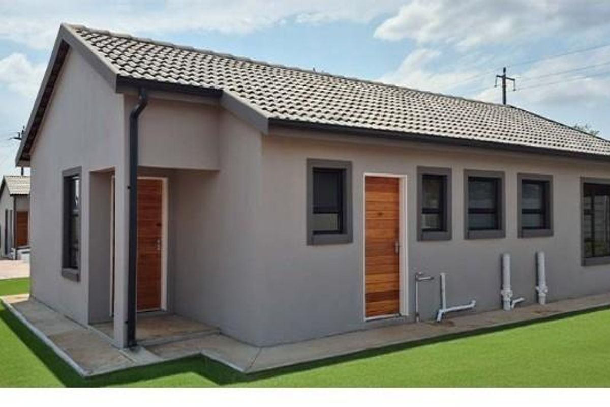 House For Sale in Vosloorus, Boksburg - Photo 3