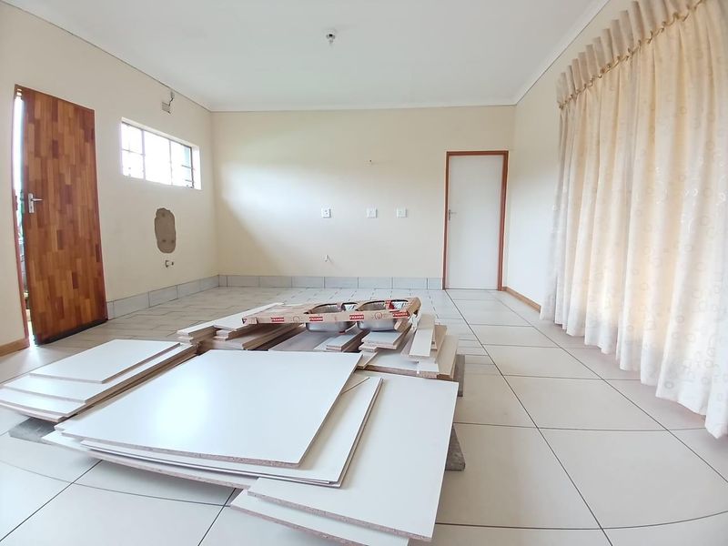 House For Sale in Utrecht, KwaZulu Natal - Photo 9