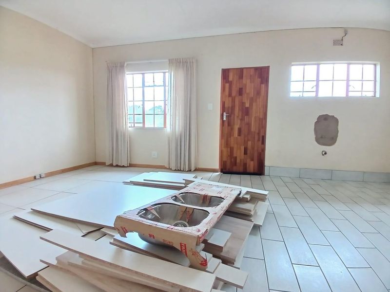 House For Sale in Utrecht, KwaZulu Natal - Photo 8