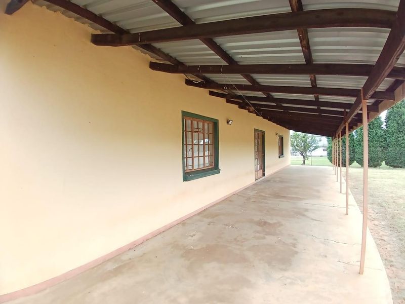 House For Sale in Utrecht, KwaZulu Natal - Photo 2