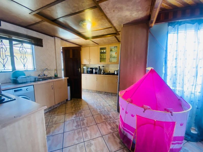 House For Sale in Palm Springs, Evaton - Photo 4