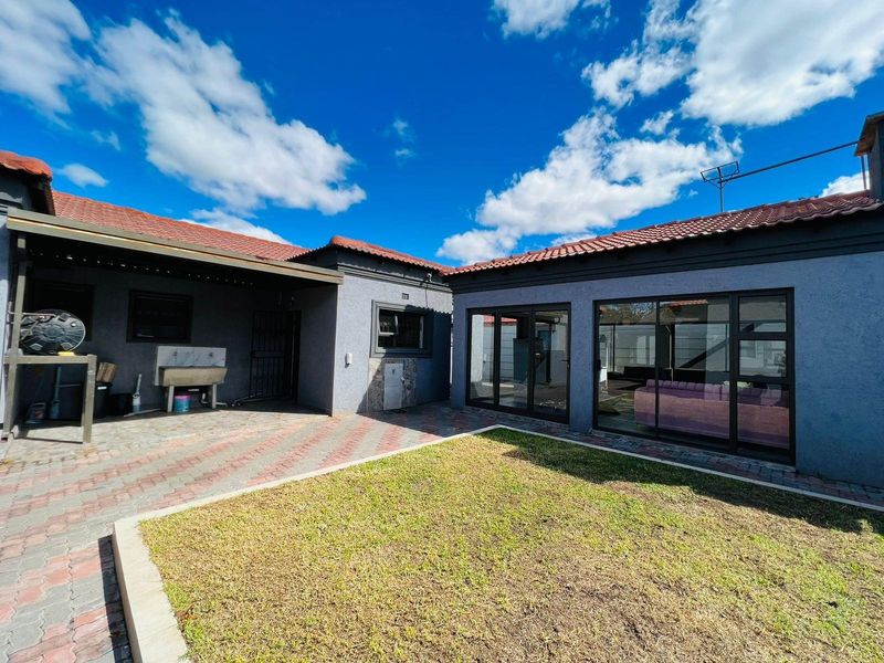 House For Sale in Vanderbijlpark CW 5, Vanderbijlpark CW, Vanderbijlpark - Photo 4