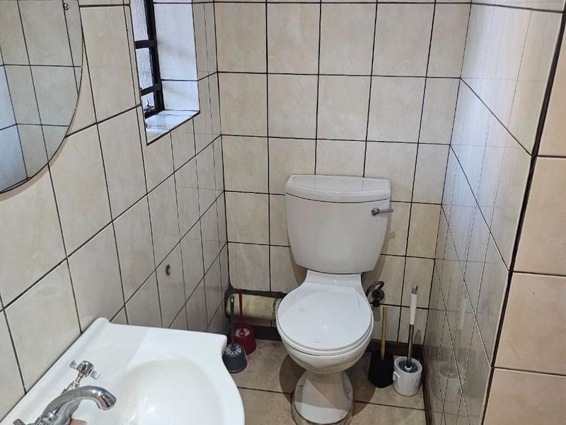 Apartment Block For Sale in Witbank Ext 5, Witbank - Photo 7
