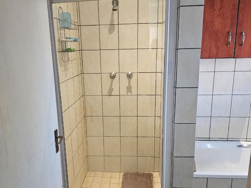 Apartment Block For Sale in Witbank Ext 5, Witbank - Photo 10