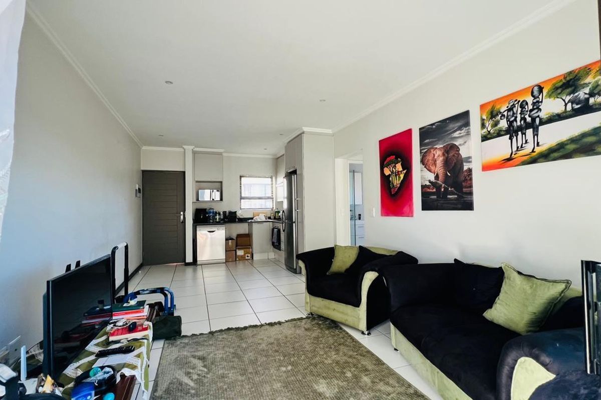 Apartment For Sale in Lonehill, Sandton - Photo 2