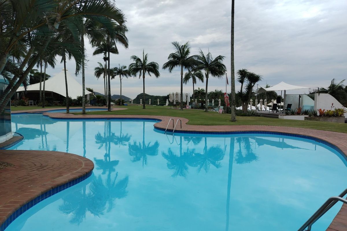 2 Bedroom Apartment in Breakers Umhlanga Rocks - Photo 3