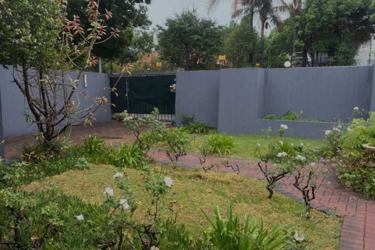 Huge House for sale in Eastwood, Pretoria - Photo 3