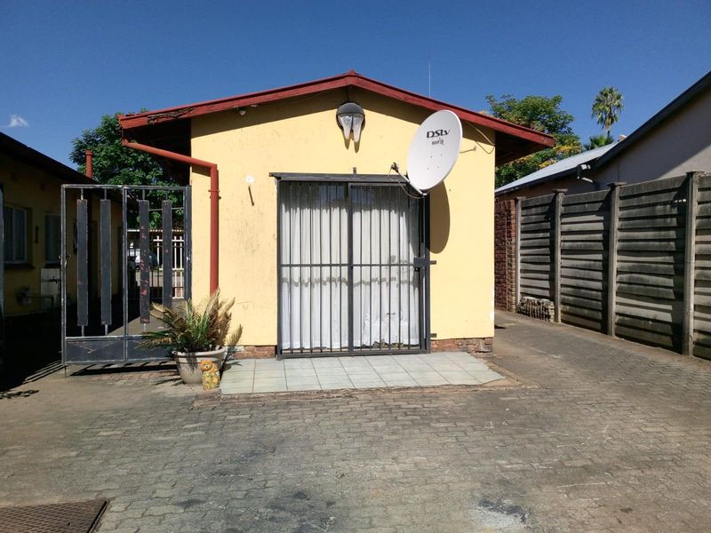 House For Sale in Silverton, Pretoria - Photo 5