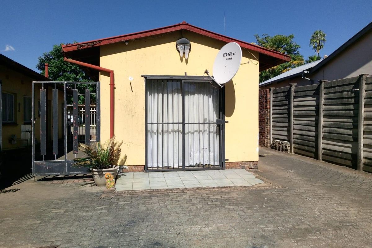 House For Sale in Silverton, Pretoria - Photo 5