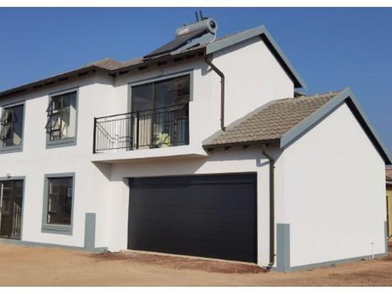 House For Sale in Klerksoord, Akasia - Photo 10