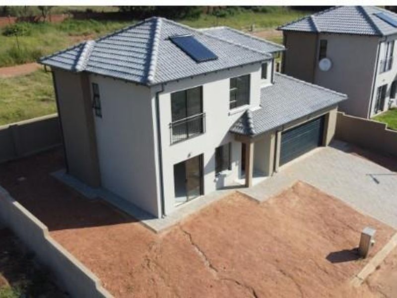 House For Sale in Klerksoord, Akasia - Photo 4