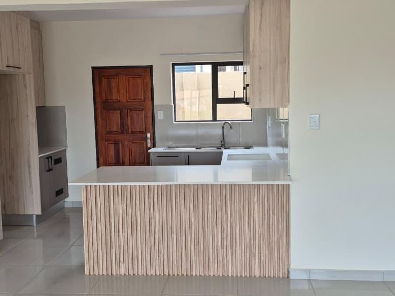 House For Sale in Klerksoord, Akasia - Photo 5