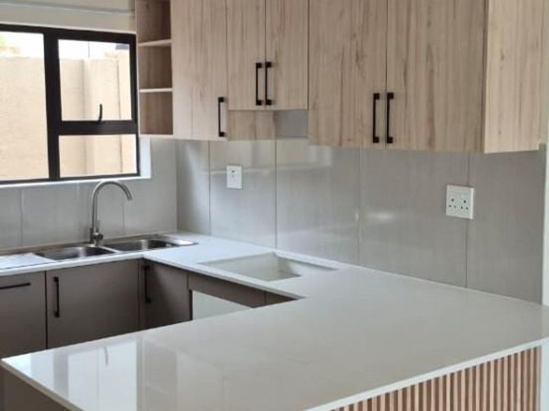 House For Sale in Klerksoord, Akasia - Photo 8