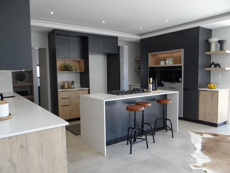 4 Bedroom House For Sale in Fountainbrook Estate, Midstream Estate, Centurion - Photo 7