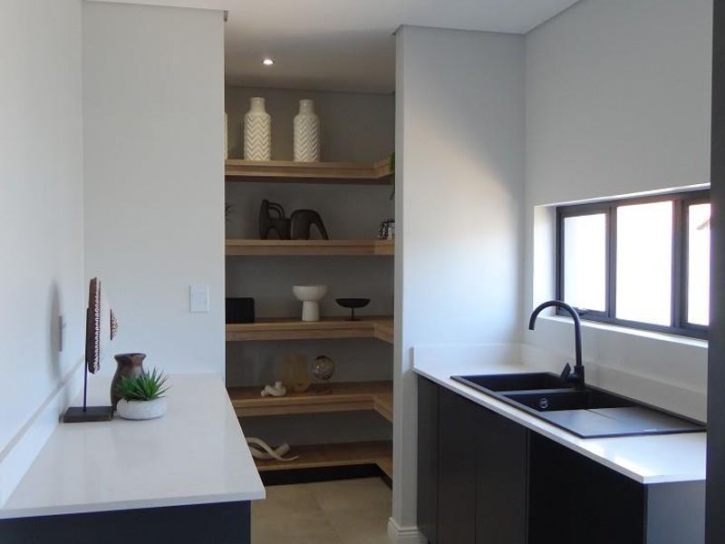 4 Bedroom House For Sale in Fountainbrook Estate, Midstream Estate, Centurion - Photo 5