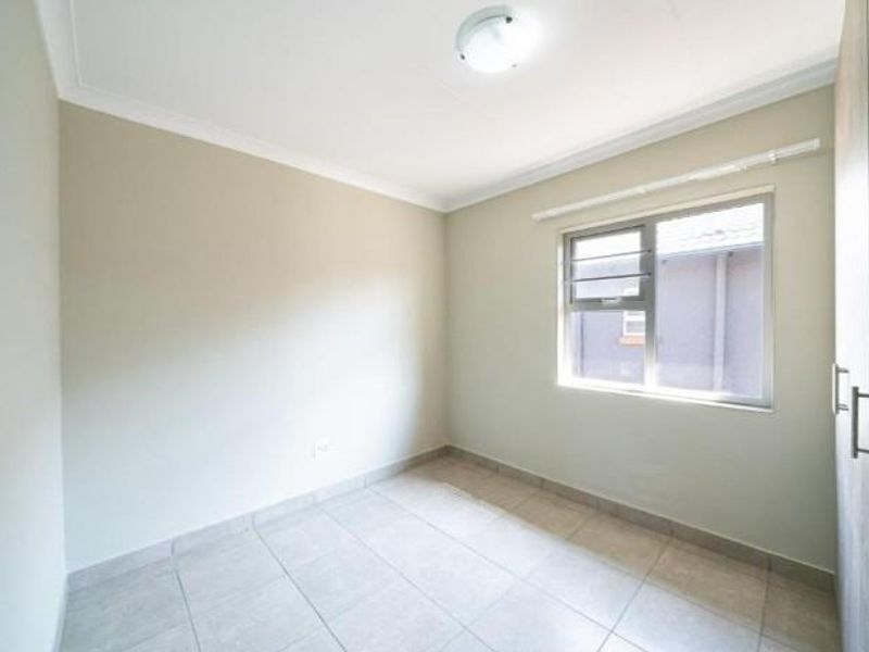 House For Sale in Klerksoord, Akasia - Photo 6