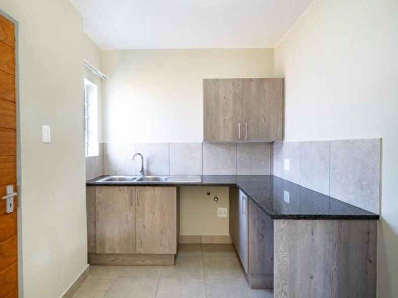House For Sale in Klerksoord, Akasia - Photo 3