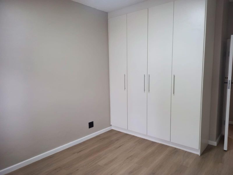Mossel Bay Central - Lovely 2 Bedroom Flat with Sea and Town Views - Photo 10