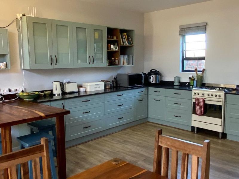 Glen Navar - Double Storey Family Home to Rent - Photo 8