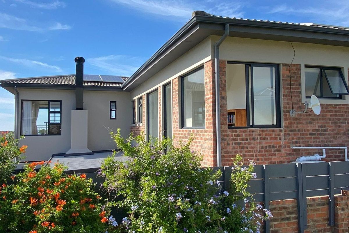 Glen Navar - Double Storey Family Home to Rent - Photo 2