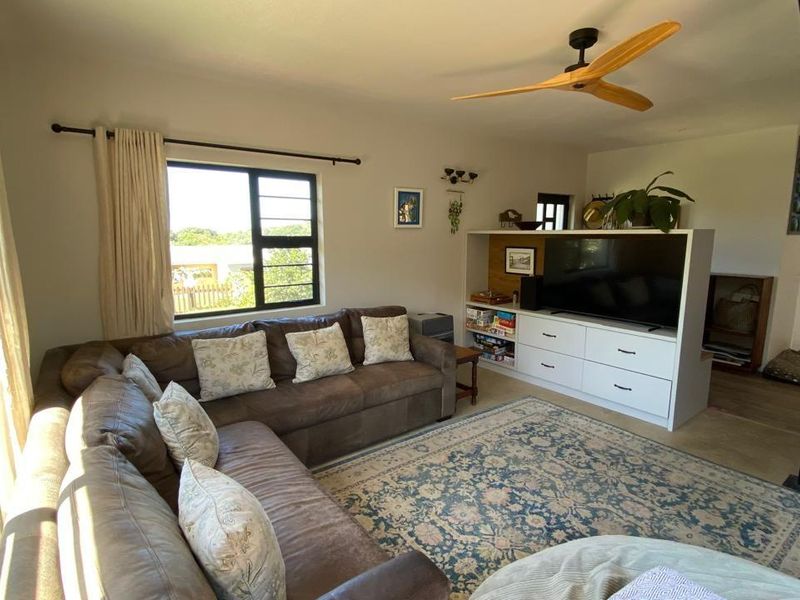 Glen Navar - Double Storey Family Home to Rent - Photo 5