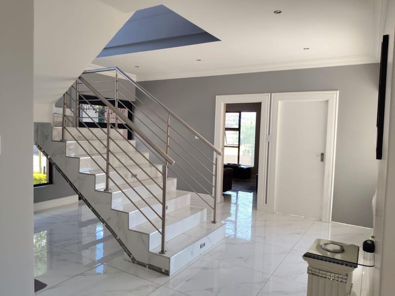 3 bedroom House To Rent in Blue Valley Golf Estate Centurion - Photo 10