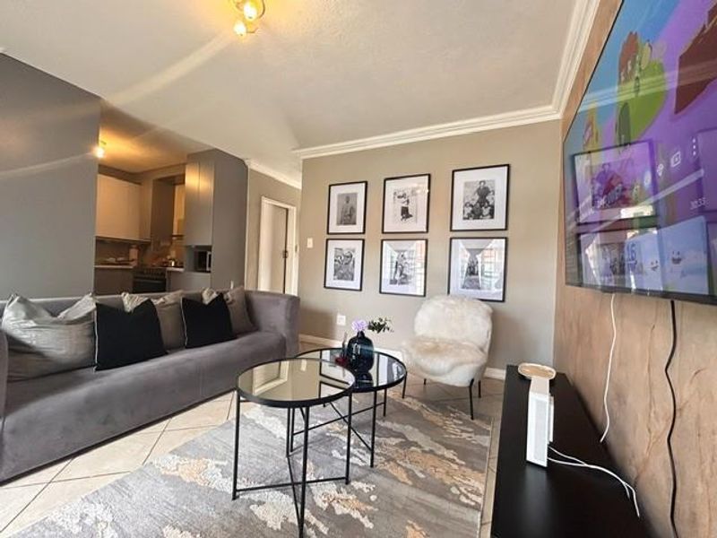 Townhouse For Sale in The Orchards, Akasia - Photo 5