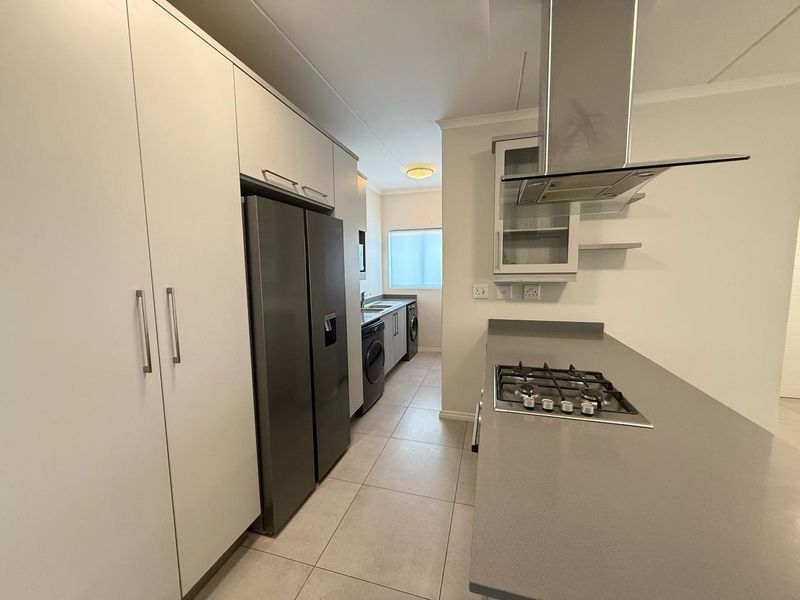 Duplex For Sale in Erand Gardens, Midrand - Photo 5