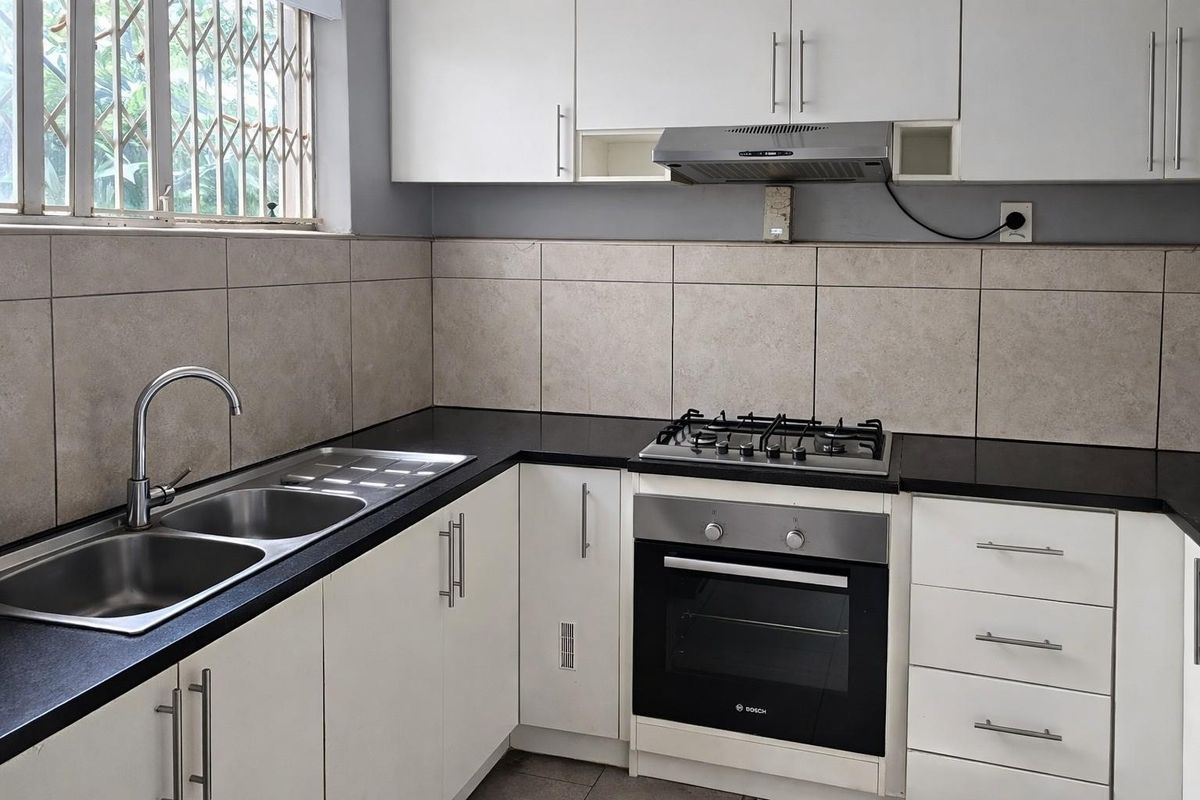 Spacious 2.5 Bed Ground Floor Apartment in Musgrave For Sale - Photo 5