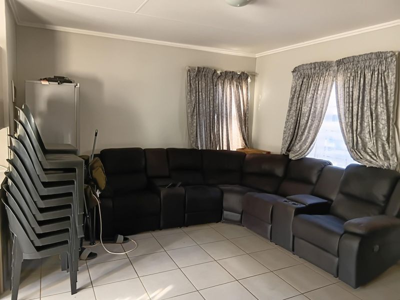 House To Rent in Protea Glen, Soweto - Photo 6