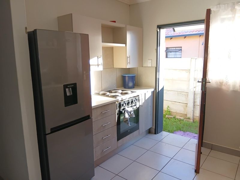 House To Rent in Protea Glen, Soweto - Photo 5
