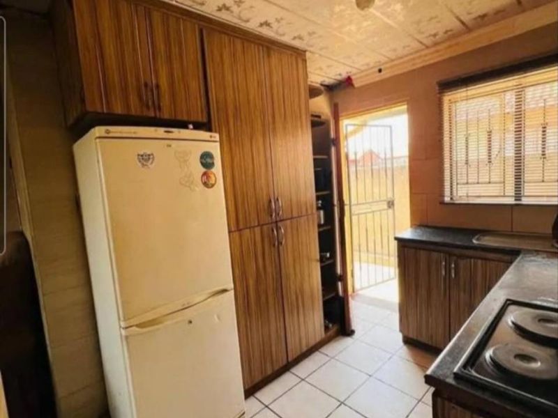 3 bedroom house available in Mabopane - Photo 10