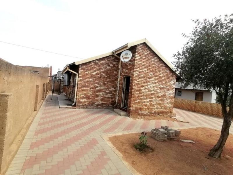 3 bedroom house available in Mabopane - Photo 4