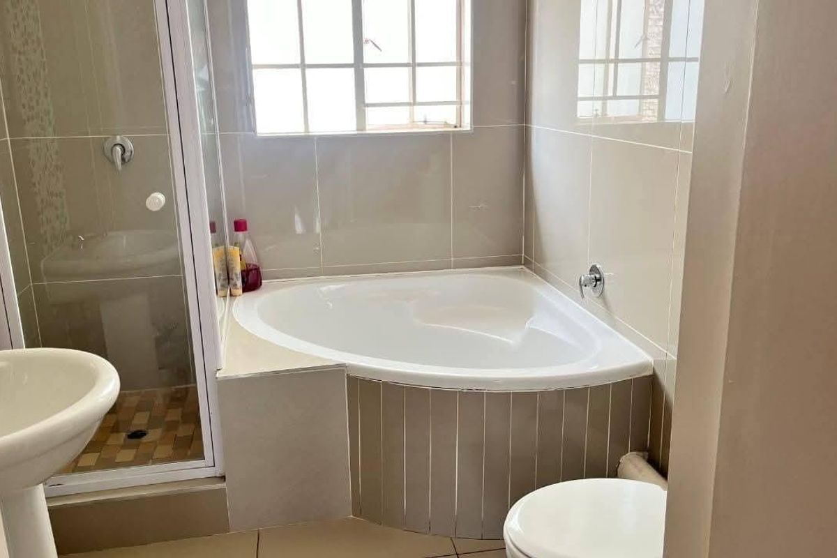 3 bedroom house available for rental in Amadasig Pretoria north - Photo 5
