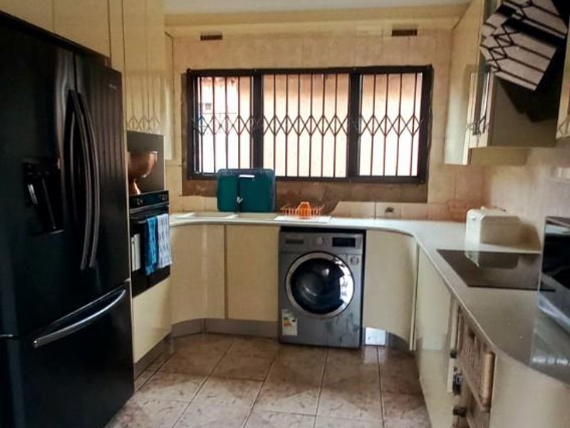 MORDEN FAMILY HOME FOR SALE IN GA-RANKUWA - Photo 9