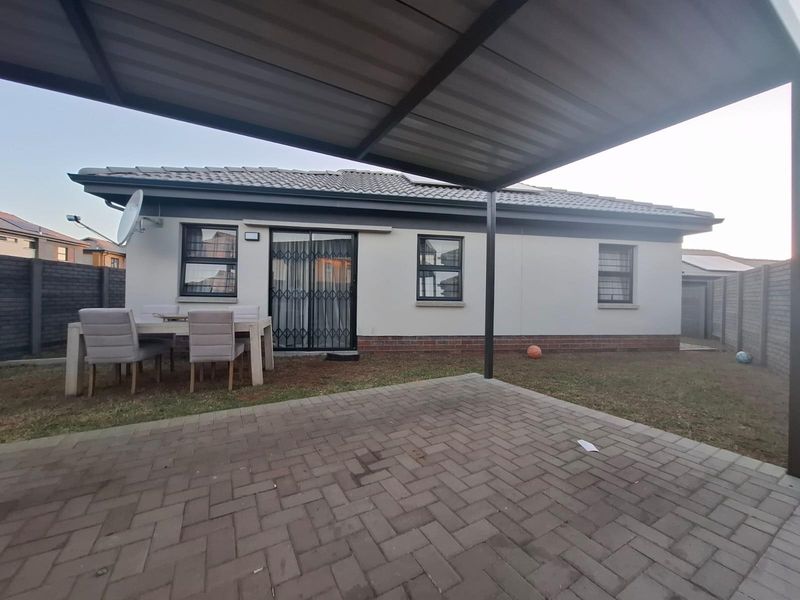 House For Sale in Leopard's Rest Security Estate, Albertsdal, Alberton - Photo 2